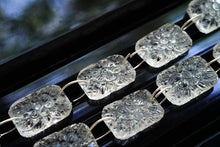 画像をギャラリービューアに読み込む, (2pc/1連)宝石質 ロック・クリスタル フラワーカービング レクタングル ダブルホール