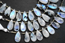 Load image into Gallery viewer, (2/10pc)宝石質 ホワイトラブラドライト ブラックスポット スムース ペアシェイプ