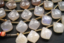 Load image into Gallery viewer, (2/10粒)ムーンストーン ブルーシラー ベロモライト スムースリーフシェイプ