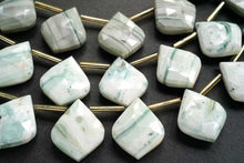 画像をギャラリービューアに読み込む, (2/10pc)グリーンバンデッドオパール ファセット リーフシェイプ