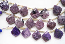 Load image into Gallery viewer, (2/10pc)チャロアイト ファセット リーフシェイプ