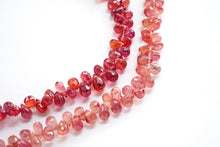 画像をギャラリービューアに読み込む, (パパラチア/レッド)宝石質 ソンゲア産 サファイア 40cm ファセット ドロップ