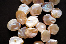 画像をギャラリービューアに読み込む, (4pc/半連/1連) 高品質 淡水パール 天然色ライトオレンジ 41cm ケシ風 ペタル 花びら