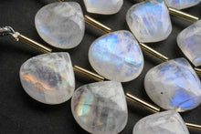 Load image into Gallery viewer, 宝石質 ホワイトラブラドライト レインボームーンストーン スムースマロンシェイプ