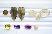 Load image into Gallery viewer, (No.8-21)宝石質 ジェムストーン 穴なし ルース カービング コンケーブカット