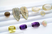 Load image into Gallery viewer, (No.8-21)宝石質 ジェムストーン 穴なし ルース カービング コンケーブカット