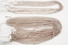 Load image into Gallery viewer, (S/M) 天然 ホワイト〜ライトグレージュ ジルコン 34cm ファセットボタン