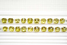 Load image into Gallery viewer, グリーンゴールド レモンクォーツ チェッカーカット クッション ダブルホール