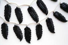 Load image into Gallery viewer, (2pcs/8pcs)ブラックオニキス フェザーカービング 羽