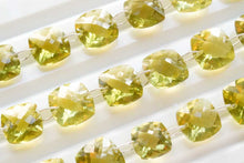 Load image into Gallery viewer, グリーンゴールド レモンクォーツ チェッカーカット クッション ダブルホール