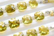 Load image into Gallery viewer, グリーンゴールド レモンクォーツ チェッカーカット クッション ダブルホール