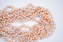 Load image into Gallery viewer, Freshwater Pearl Poppy Baroque Creo Hole White 38 cm