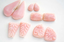 Load image into Gallery viewer, (No.37-48)宝石質 ピンクオパール ペアルース 上部前後穴/2つ穴 カボション カービング