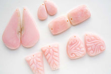 Load image into Gallery viewer, (No.37-48)宝石質 ピンクオパール ペアルース 上部前後穴/2つ穴 カボション カービング