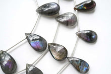 Load image into Gallery viewer, ピンク〜パープル ラブラドライト スムースペアシェイプ