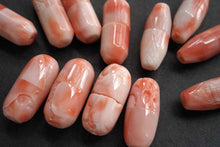 Load image into Gallery viewer, (A-D)ピンク珊瑚 クラスプ 筒型
