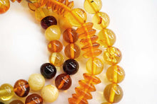 Load image into Gallery viewer, (1 row 19cm) Amber Baltic Amber 3 Colors Tumble Bracelet