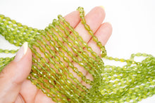 Load image into Gallery viewer, (半連/1連)宝石質 ペリドット 貫通穴 41cm ファセット ドロップ