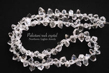 Load image into Gallery viewer, (半連/1連)上質 パキスタン産 ロック・クリスタル 37cm ダブルポイント
