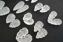 Load image into Gallery viewer, (#48-62)宝石質 ロック・クリスタル 葉っぱ リーフカービング フロスト 前後穴