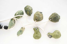 画像をギャラリービューアに読み込む, (No.1-2)ドゥルージー アゲート ジオード 原石