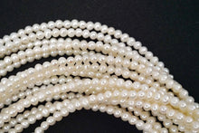 Load image into Gallery viewer, Freshwater Pearl Poppy Baroque Creo Hole White 38 cm