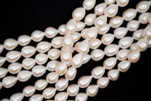 Load image into Gallery viewer, 淡水パール 白 貫通穴 38cm 無核 ドロップ