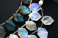Load image into Gallery viewer, (A/B)宝石質 ラブラドライト レインボームーンストーン ヘキサゴンシェイプ