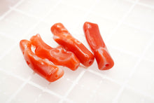 画像をギャラリービューアに読み込む, (4本セット)高知沖産 赤枝珊瑚 ペアルース 上部片穴 コーラル 珊瑚