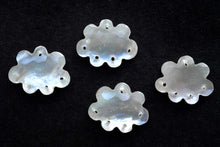 Load image into Gallery viewer, (ブルー/ホワイト)高品質 クリスタル MOP ラピスラズリ 雲 クラウド 5つ穴 ハンマードカット
