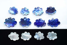 Load image into Gallery viewer, (ブルー/ホワイト)高品質 クリスタル MOP ラピスラズリ 雲 クラウド 5つ穴 ハンマードカット