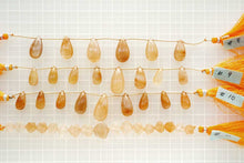 Load image into Gallery viewer, (1 row 18 cm 32 grains) High quality large malachite smooth rondel 7-10.5 x 5.8 mm