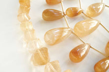 Load image into Gallery viewer, (1 row 18 cm 32 grains) High quality large malachite smooth rondel 7-10.5 x 5.8 mm