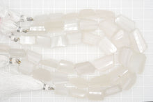 画像をギャラリービューアに読み込む, ホワイトムーンストーン 18cm ファセット タンブルカット