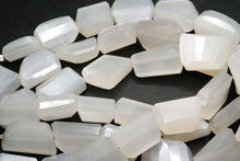 画像をギャラリービューアに読み込む, ホワイトムーンストーン 18cm ファセット タンブルカット