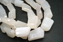 画像をギャラリービューアに読み込む, ホワイトムーンストーン 18cm ファセット タンブルカット
