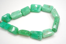 Load image into Gallery viewer, クリソプレーズ 18cm ファセット タンブルカット