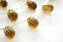 画像をギャラリービューアに読み込む, ビアクォーツ 木の実 メロンカービング 水晶