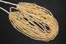 Load image into Gallery viewer, (1/4, half-strand, 1-strand) Akoya pearls from Ise-Shima, horn, poppy, untoned, natural gray