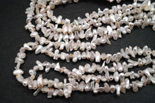 Load image into Gallery viewer, (54-65 grains per row) Iseshima Akoya Pearl Baby Pearl Baroque White Pink