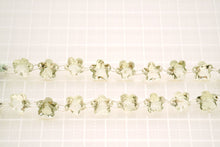 画像をギャラリービューアに読み込む, (2粒/1連)宝石質 グリーンアメシスト プラシオライト ダブルホール フラワーシェイプ