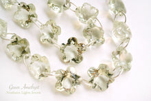 画像をギャラリービューアに読み込む, (2粒/1連)宝石質 グリーンアメシスト プラシオライト ダブルホール フラワーシェイプ