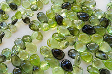 画像をギャラリービューアに読み込む, (#24-31)ルドウィジャイト イン ペリドット スムースペアシェイプ