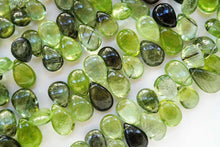 画像をギャラリービューアに読み込む, (#24-31)ルドウィジャイト イン ペリドット スムースペアシェイプ