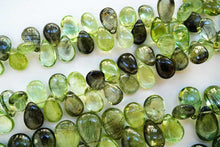 画像をギャラリービューアに読み込む, (#24-31)ルドウィジャイト イン ペリドット スムースペアシェイプ