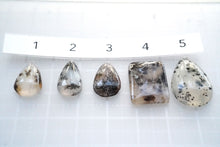 画像をギャラリービューアに読み込む, 8/29(No.1-20/粒売り)【模様はっきり】デンドライトアゲート カボション 上部穴あき