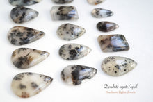 画像をギャラリービューアに読み込む, 8/29(No.1-20/粒売り)【模様はっきり】デンドライトアゲート カボション 上部穴あき