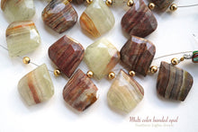 Load image into Gallery viewer, (8粒)マルチカラー バンデッド オパール リーフシェイプ