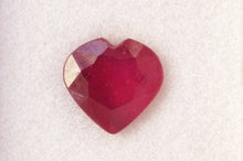 画像をギャラリービューアに読み込む, (1粒売り)天然ルビー ルース ハートシェイプ ファセットカット 9.5-10mm 穴無し - Northern Lights Jewels