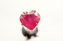 画像をギャラリービューアに読み込む, (1粒売り)天然ルビー ルース ハートシェイプ ファセットカット 9.5-10mm 穴無し - Northern Lights Jewels